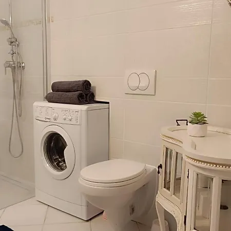 Heritage Harmony With Free Parking *