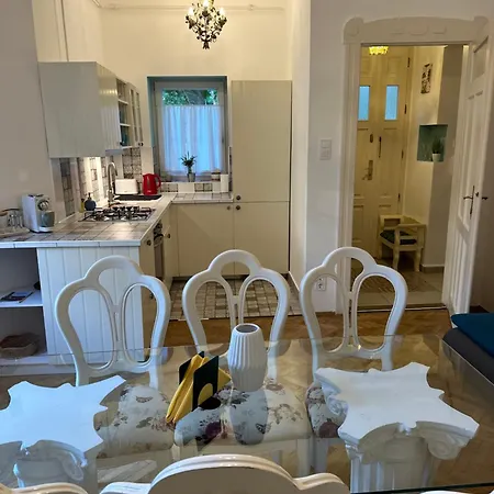 Διαμέρισμα Heritage Harmony With Free Parking