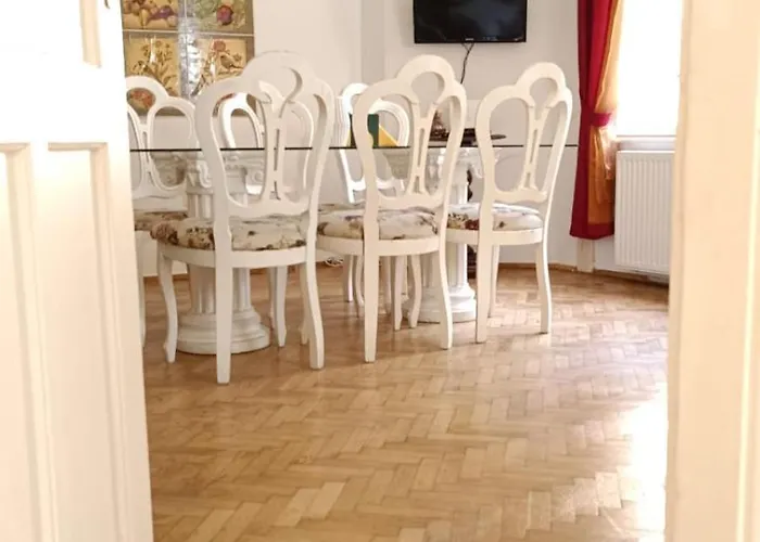 Heritage Harmony With Free Parking Apartment Budapest